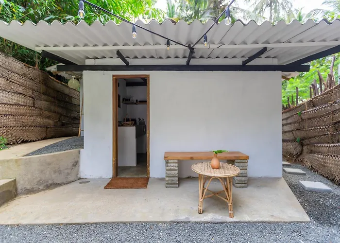 Coconut Cabin - Hiriketiya Beach